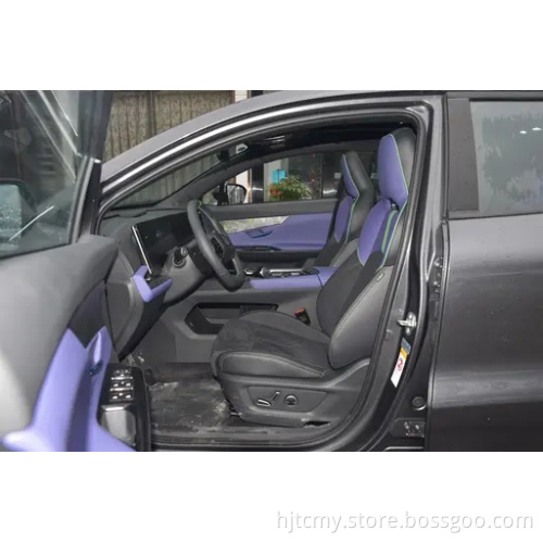 2023 Nouvelle voiture à essence pour Changan SUV UNI-T 1.5T USE CARRES MADÉE EN CHINE